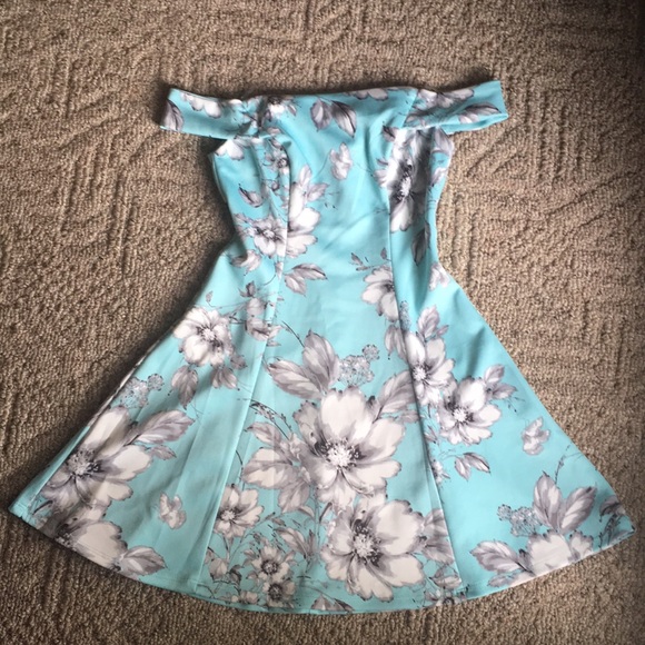 Teeze Me Dresses & Skirts - TeezeMe Juniors Size 3 Off the Shoulder Dress